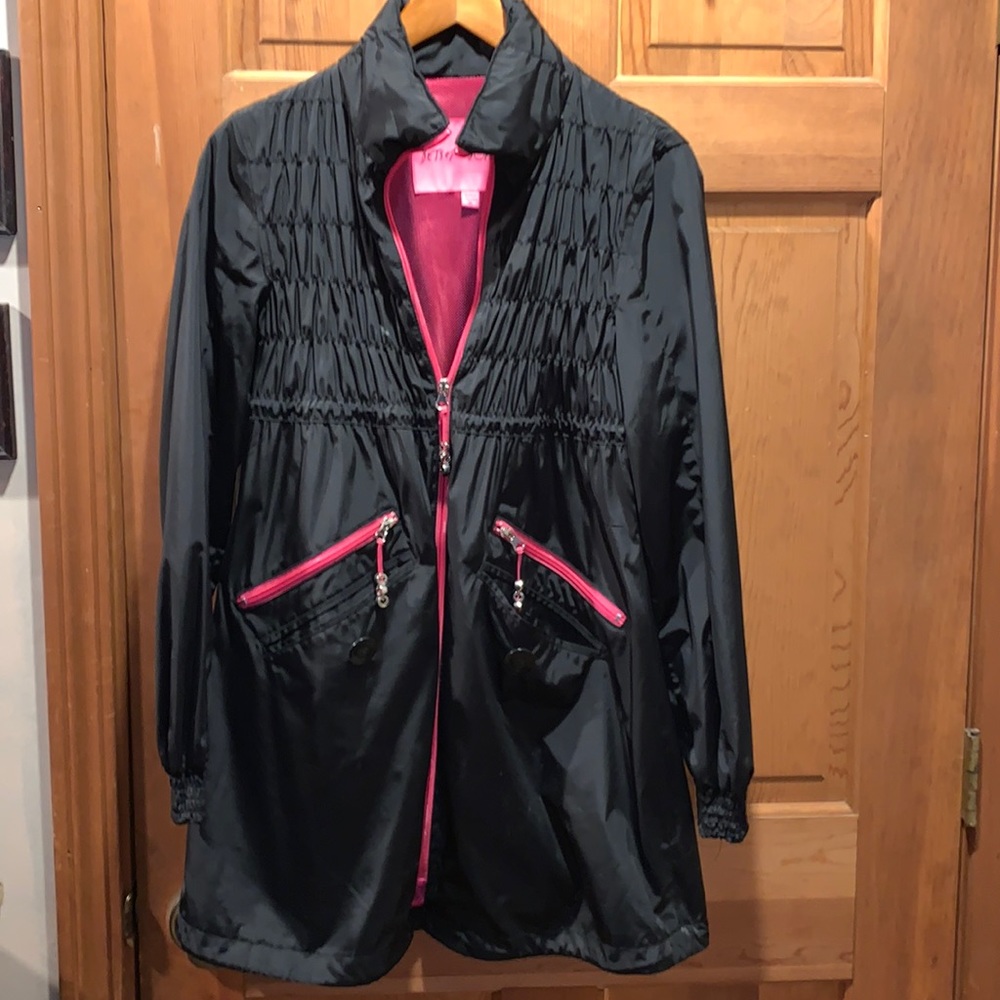EUC Betsey Johnson Windbreaker Style Jacket Sz XS, Black.